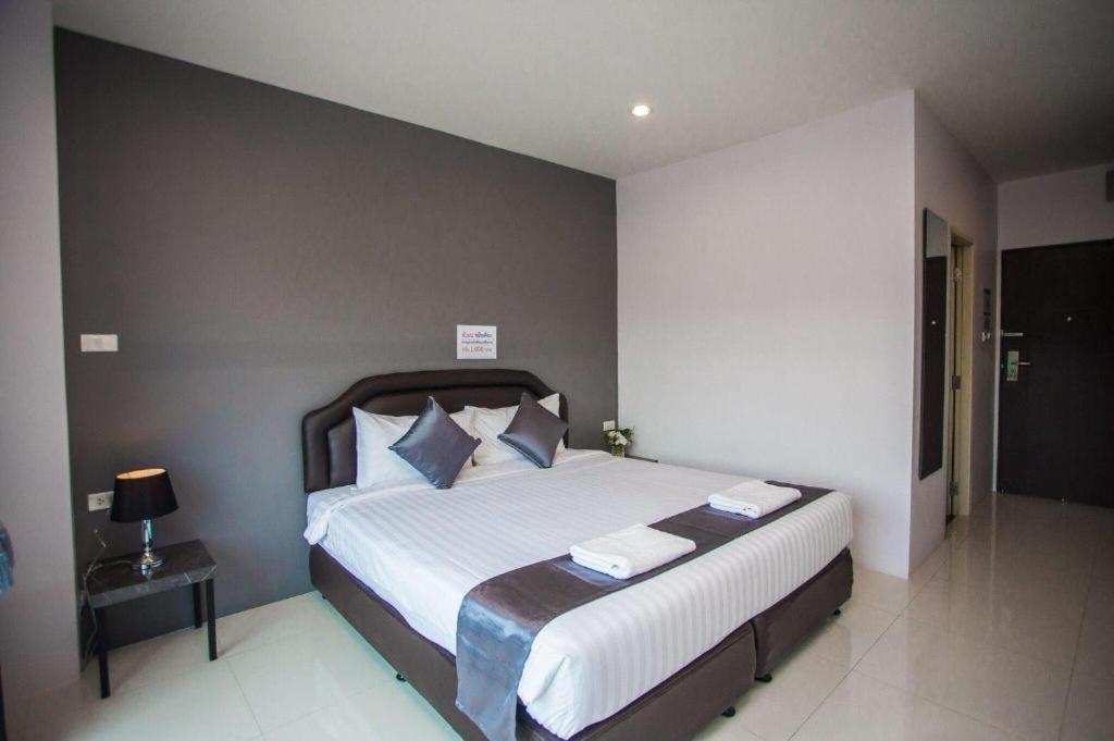 The Bed Hotel Phitsanulok Exterior photo