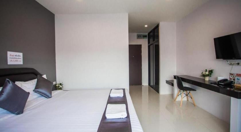 The Bed Hotel Phitsanulok Exterior photo